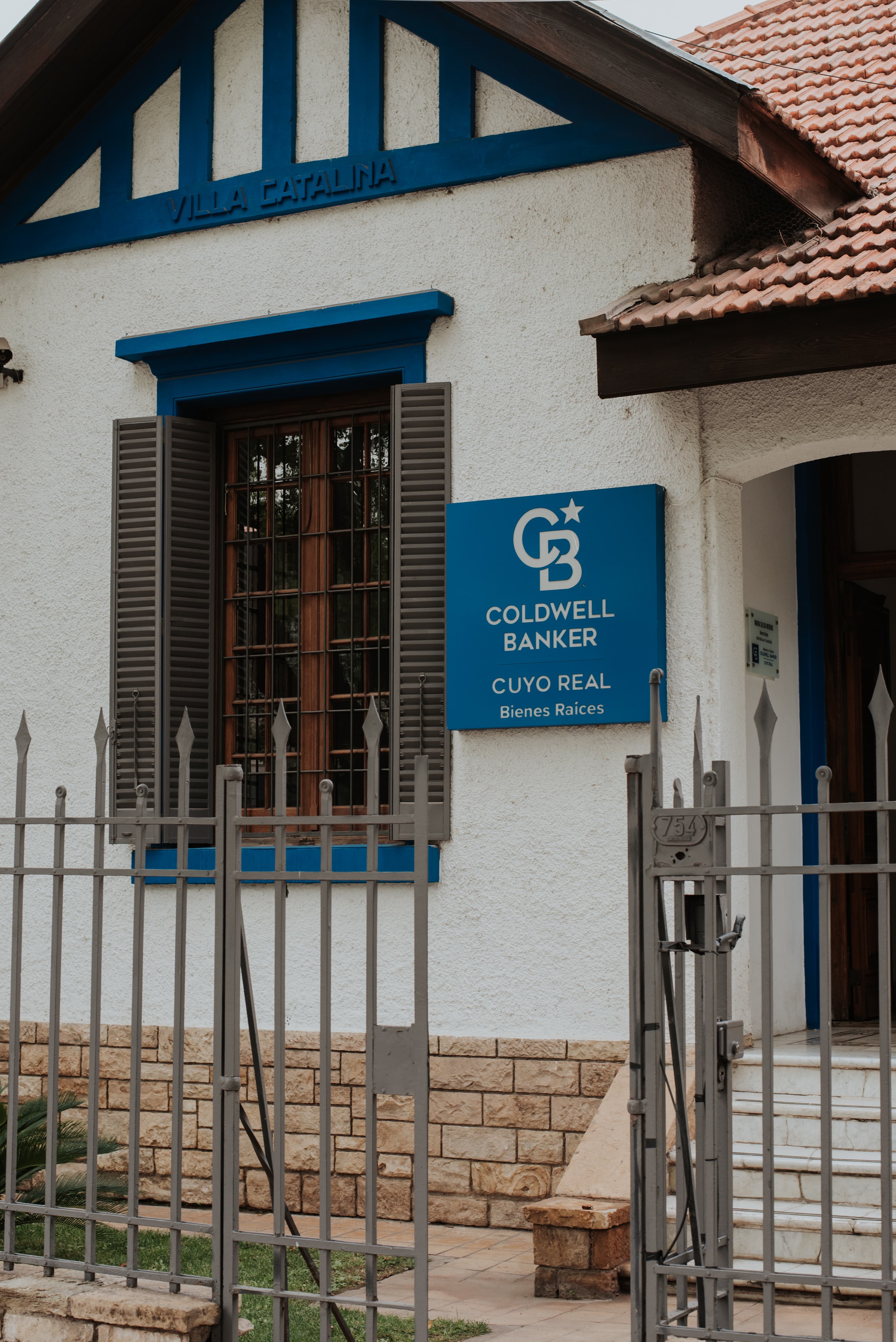 Oficina de Coldwell Banker Cuyo Real en Mendoza, Argentina - Inmobiliaria líder en bienes raíces